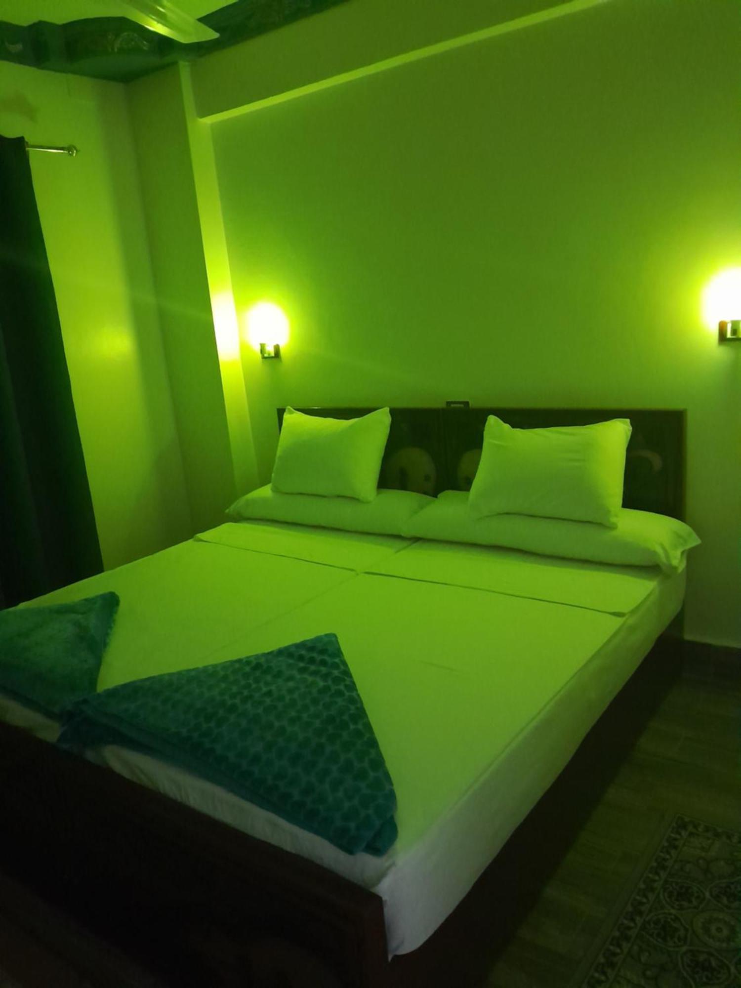 Osiris Guest House Abu Simbel Esterno foto